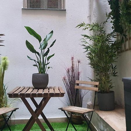 Rentadore Atocha Suites Madrid Esterno foto