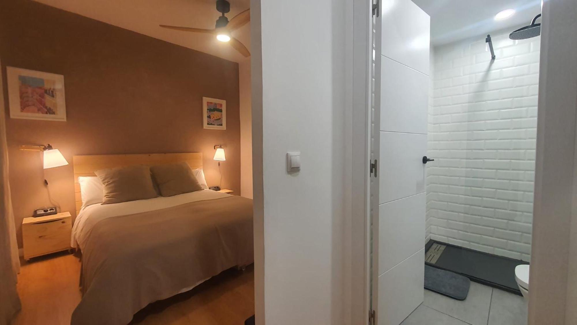 Rentadore Atocha Suites Madrid Esterno foto