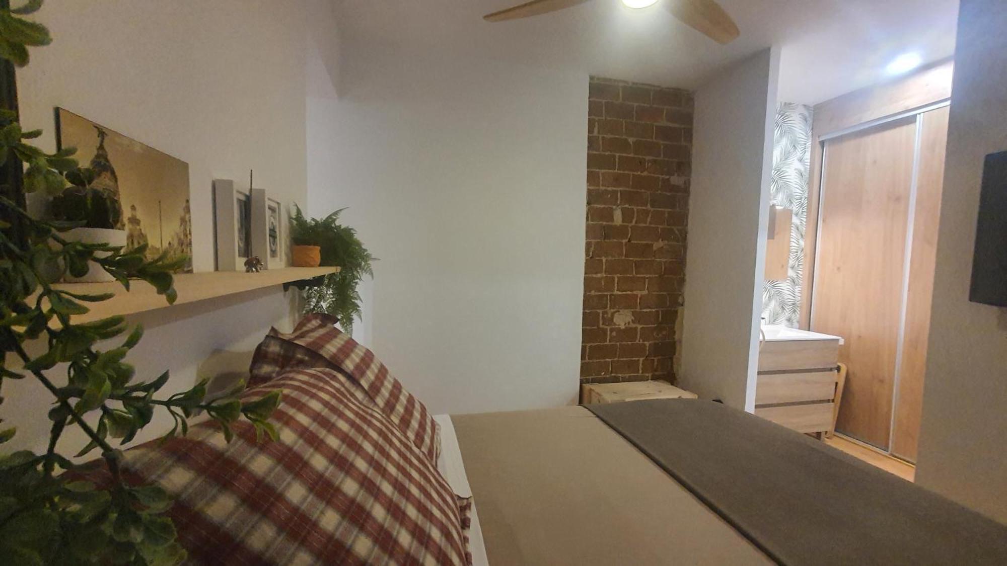 Rentadore Atocha Suites Madrid Esterno foto